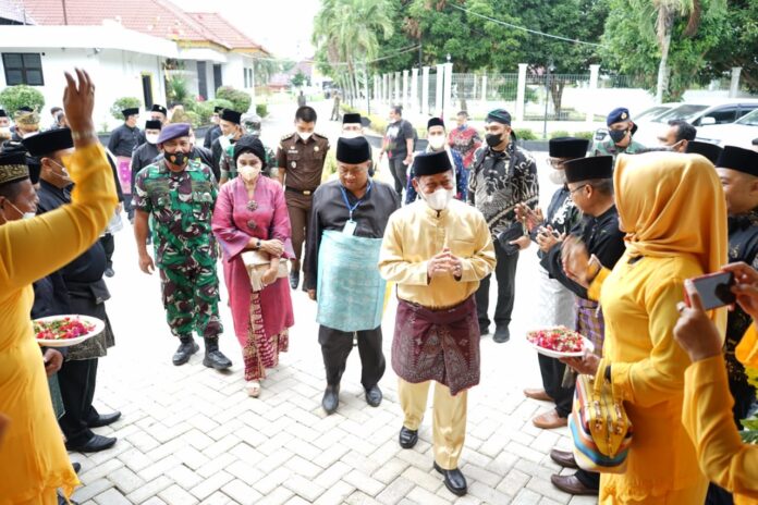 Teks foto; Plt Walikota Tanjungbalai terima kunjungan Ketua Umum PB MABMI