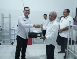 Bupati Asahan Serahkan Alat Kesehatan di UPTD Puskesmas Aek Songsongan