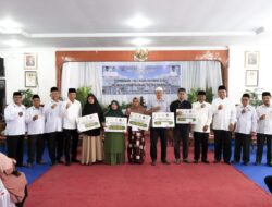 Pemko Binjai Serahkan Tali Asih Kepada 785 Orang Guru Mengaji