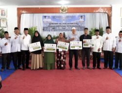 Pemko Binjai Serahkan Tali Asih Kepada 785 Orang Guru Mengaji