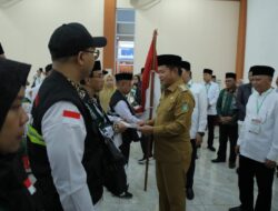 Pj Gubsu Bersama Bupati Asahan Lepas Jama’ah Calon Haji Kloter I