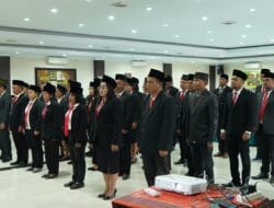 Bupati Toba Berpesan Panwascam yang Dilantik untuk Berkolaborasi