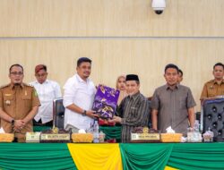 Paripurna DPRD, Wali Kota Medan Hadiri dan Dengarkan Pemandangan Umum Fraksi-fraksi DPRD Medan