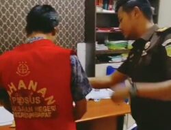 Kejari Labuhanbatu Tahan Mantan Kepala Desa Perkebunan Kanopan Ulu Terkait Dugaan Korupsi