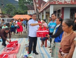 Tiga Rumah Warga Hangus Terbakar, Pemkab Toba Berikan Bantuan Sosial
