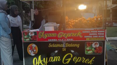 Ayam Geprek D,Komak Sajikan Berbagai Pariasi Sabal 