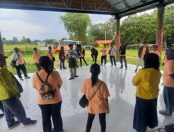 Peserta Pelatihan Pemasaran Digital Pariwisata Toba Kunjungan Lapangan