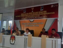 KPUD Toba Gelar Sosialisasi dan Pers Release Pasca Proses Perhitungan Suara Pilkada Toba