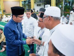 Salat Tarawih dengan Jajaran Medan Sunggal, Rico Waas: Mari Berdoa dan Satukan Frekuensi Bangun Medan