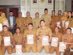 Penyerahan SK Plt di Padang Lawas, Bupati Berharap Meningkatkan Kinerja