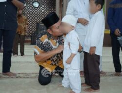 BKM Agung H. Achmad Bakrie Kisaran Salurkan Bantuan Kepada Kaum Dhuafa dan Anak Yatim