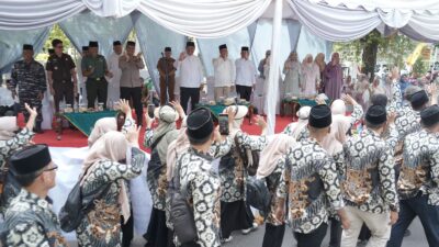 Bupati Asahan Melepas Parade Kafilah MTQ ke-56 Tingkat Kabupaten Asahan 