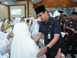 Tepung Tawari 2.635 Calon Jamaah Haji, Rico Waas Titipkan Pesan Jaga Kesehatan Dan Doakan Kota Medan