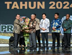 Wagub Sumut Surya Serahkan Penghargaan Lingkungan Hidup 2024,Tiga Perusahaan Dapat Kategori Emas