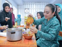 Airin Rico Waas Kunjungi UP2K Jamu Dapoer Niswah di Medan Marelan