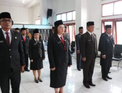 Bupati Toba Lantik 13 Pejabat Baru, Berikan 8 Poin Tugas
