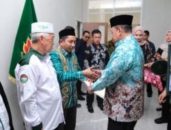 Serahkan 11 Sertipikat Tanah Wakaf untuk PCNU Kalimantan Selatan, Menteri Nusron Dorong Kolaborasi Lintas Organisasi Keagamaan