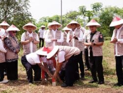 Di Momen Pencanangan GEMAPATAS 2025, Menteri Nusron: Semua Masyarakat Wajib Pasang Patok