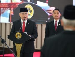 Lantik Pejabat Struktural, Wamen Ossy Ajak Jajaran Mengabdi kepada Negara dengan Penuh Dedikasi