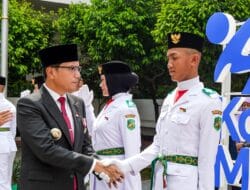 Khidmat dan Penuh Haru, Rico Waas Kukuhkan Paskibraka Kota Medan 2025