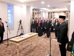 Lantik Pejabat Fungsional, Wamen Ossy Harapkan Peran Dosen Lektor dalam Transformasi STPN