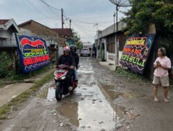 Warga Keluhkan Jalan Rusak Berlobang di Harjosari I, Agus Setiawan Minta Dinas SDABMBK Prioritaskan Perbaikan