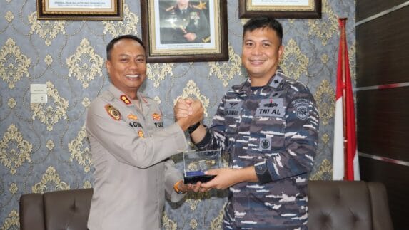 Sinergitas Kuat,Danlanal Nias Kunjungi Polres Nias