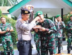 HUT TNI ke-80, Polres Labuhanbatu Bawa Kue Ultah ke Kantor Subdenpom I/1-2 dan Kompi 126/KC