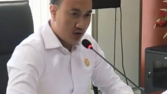 Rizki Lubis Minta Satpol PP Segel Lapangan de Padel yang Tak Miliki Izin PBG