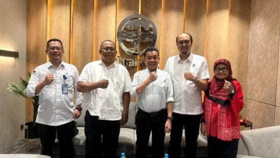 Dirut Perumda Tirtanadi Ardian Surbakti Terima Audiensi Forwadi Bahas Silaturahmi Akhir Tahun