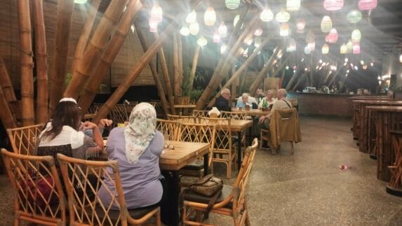 Rombongan Famtrip Tetap Semangat Nikmati Alam Tangkahan – Bukit Lawang Meski Hujan Tak Henti