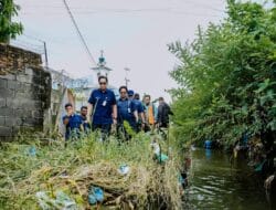 Susuri Sungai Batuan, Rico Waas Temukan Penyempitan Pemicu Banjir
