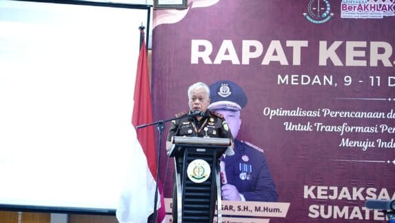 Rapat Kerja DaerahKajati Sumatera Utara Berikan Apresiasi Kepada Satuan Kerja Berprestasi