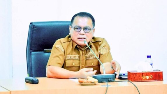 Sekda Kabupaten Labuhanbatu Pimpin Rapat Evaluasi MBG