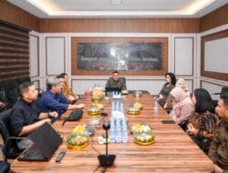 Kunjungi Dua Kantah di Sumut, Wamen Ossy Monitoring Kesiapan WBBM hingga Serahkan Sertipikat kepada Masyarakat