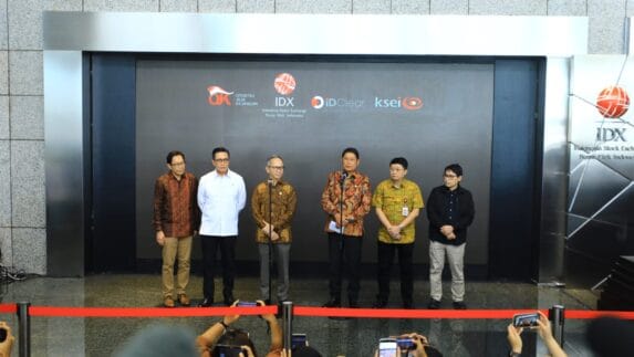 OJK Pastikan Kesinambungan Operasional Bursa Efek Indonesia 