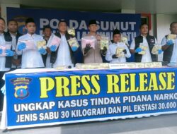 Polres Labuhanbatu Ringkus 2 Orang Kurir Narkoba Dari Pulau Jawa dan Amankan 3O Kg Sabu Serta 30 Ribu Butir Pil Ekstasi