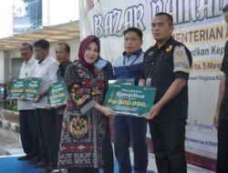 Kementerian ATR/BPN Berikan Santunan untuk Pegawai dalam Momen Bazar Ramadan 1447 H