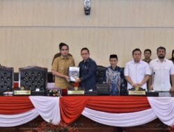 Rico Waas Sampaikan LKPJ 2025, IPM dan Pertumbuhan Ekonomi Meningkat, Kemiskinan dan Pengangguran Menurun