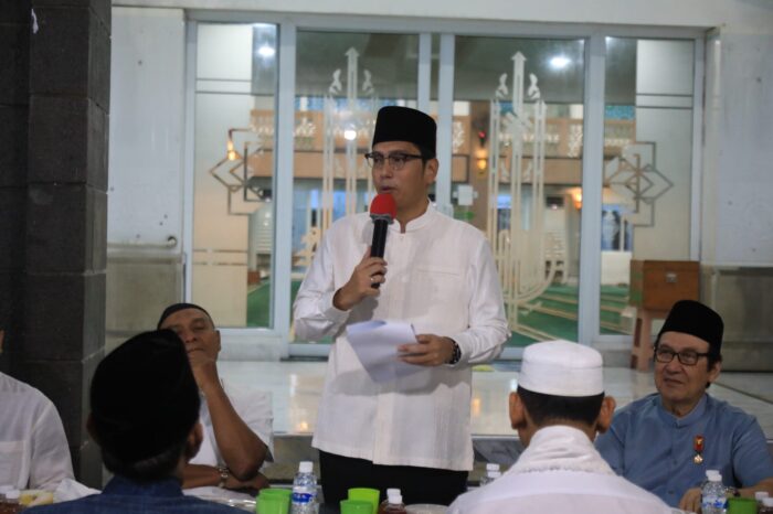 Dihadiri 1500 Jemaah, Rico Waas Apresiasi Buka Puasa Bersama di Masjid Al-Musabbihin
