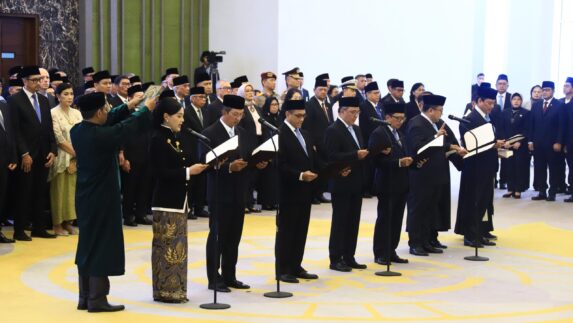 Pengucapan Sumpah Jabatan Anggota Dewan Komisioner OJK