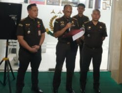 Tersangka Dugaan Korupsi KUR Mikro dan KUPDES Bank Plat Merah Unit Imam Bonjol Kisaran Tahun 2021 di Jebloskan Ke Lembaga Permasyarakatan Kelas IIA Labuhan Ruku