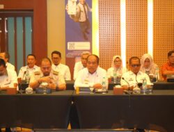 Bupati Asahan Taufik Zainal Abidin Siregar menghadiri acara pembahasan penyelenggaraan dan pengawasan Badan Usaha Milik Daerah (BUMD)