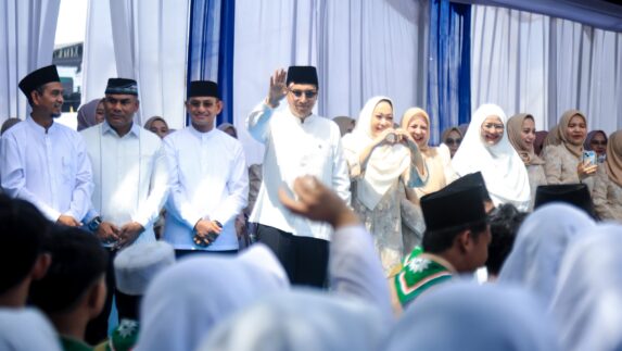 Rico Waas Lepas Ribuan Kafilah, Kemeriahan Pawai Ta’aruf Tandai Dimulainya MTQ ke-59 Kota Medan