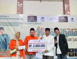 Yusman Dawolo Ulurkan Tangan, Bantu Korban Kebakaran Di Gunungsitoli