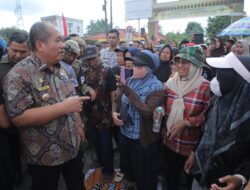 Demo Jalan Rusak di Buntu Pane, Bupati Asahan Turun Langsung Temui Warga
