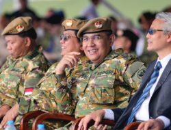 Penutupan Latsarmil Komcad Gelombang I 2026, Wamen Ossy Sebut Latsarmil Perkuat Karakter dan Integritas ASN