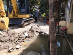 Perawatan/Perbaikan JDU diameter 1.000 mm milik Perumda Tirtanadi di Jalan Purwo Gang Family Delitua, Berdampak di Beberapa Wilayah.