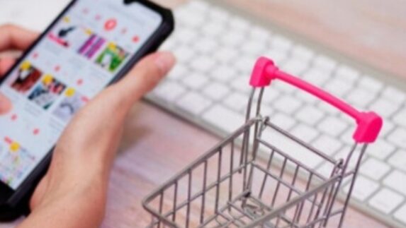 Permendag PMSE Wajibkan Transparansi Biaya, Pemerintah Jaga Keadilan bagi Pedagang Online