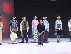 Navikara dan Dekranasda Kabupaten Simalungun Hadirkan Kolaborasi Denim Rework dan Ulos Simalungun di Panggung BTN Indonesia Fashion Week 2026